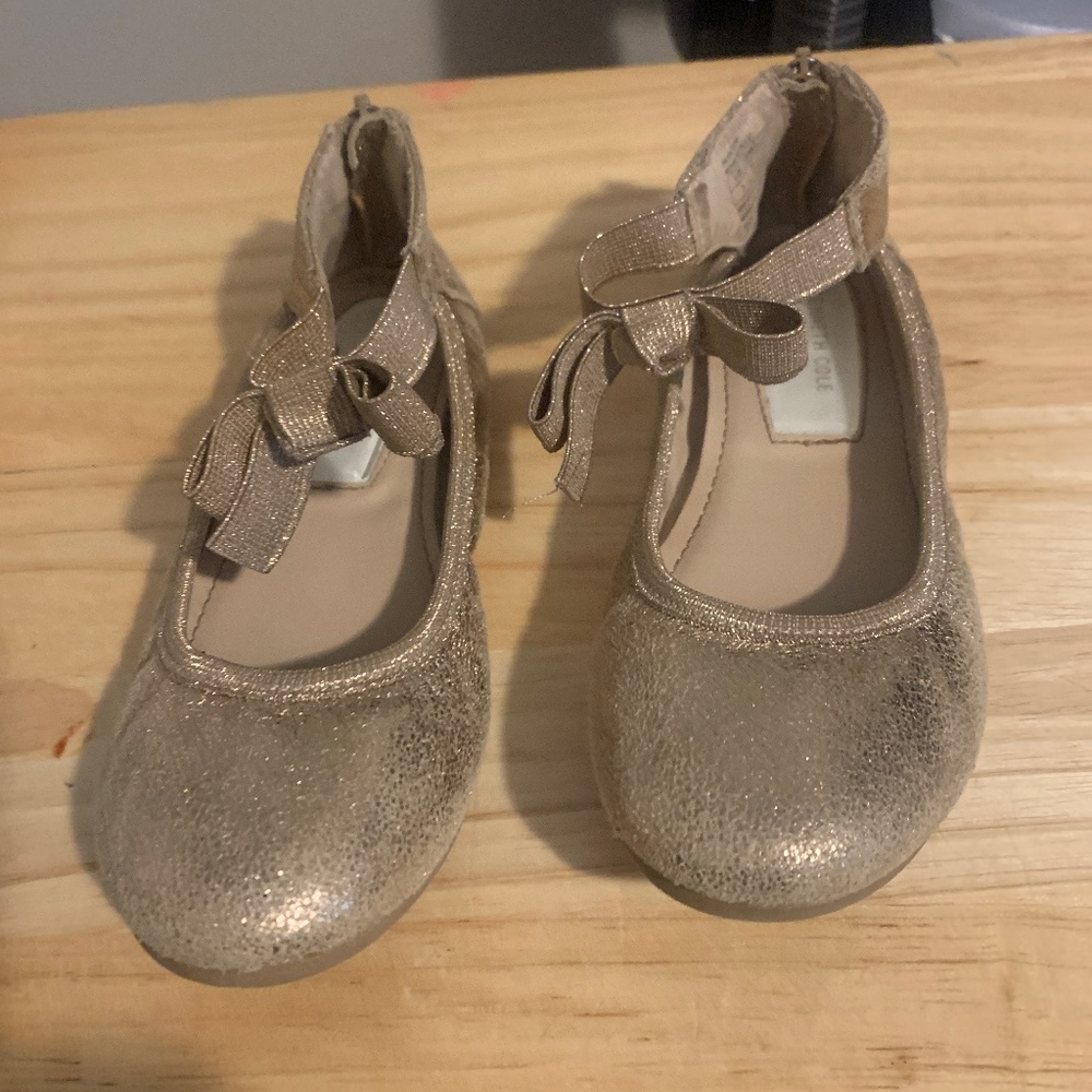 Cute golden slippers